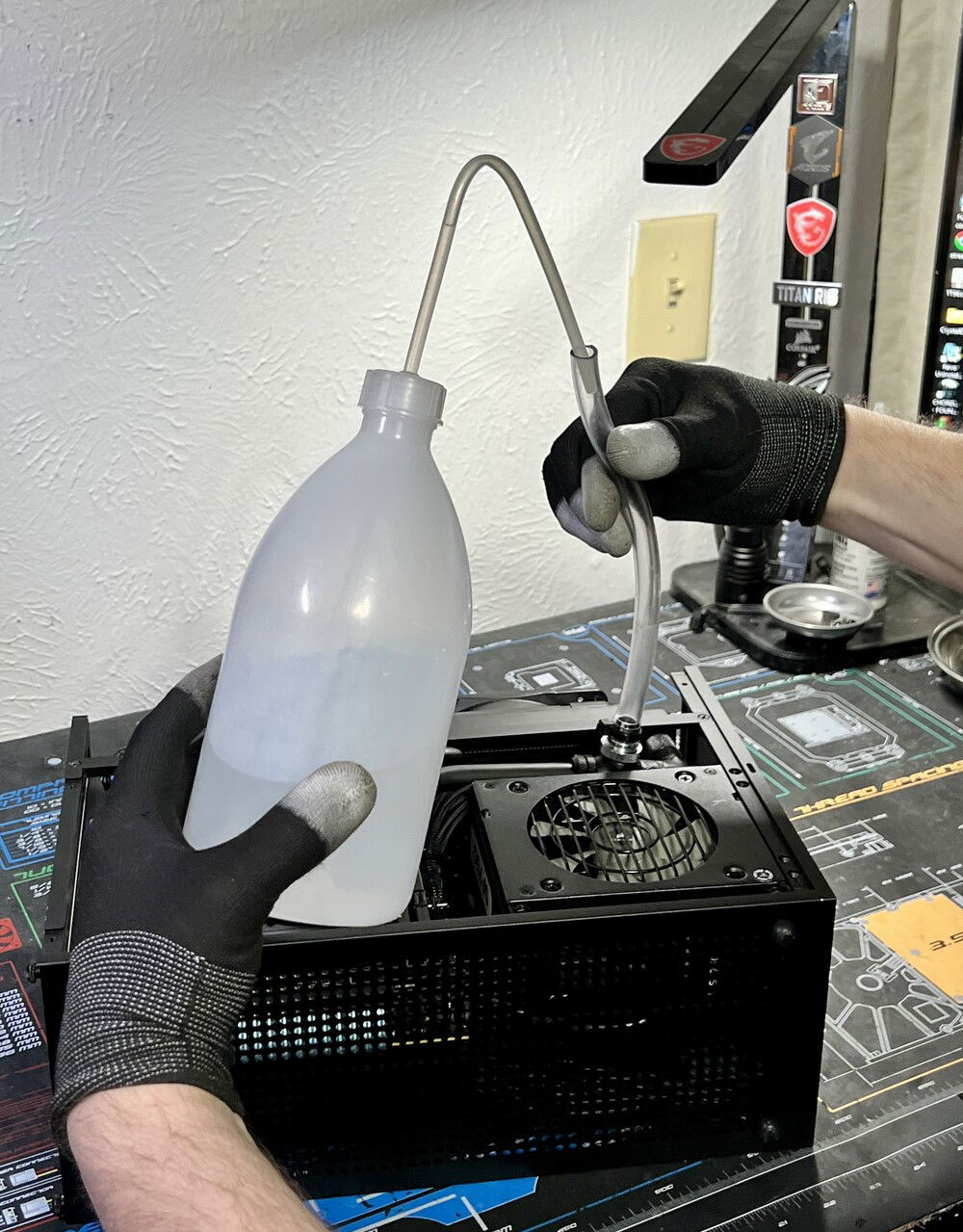 In case anyone is wondering how it's filled.