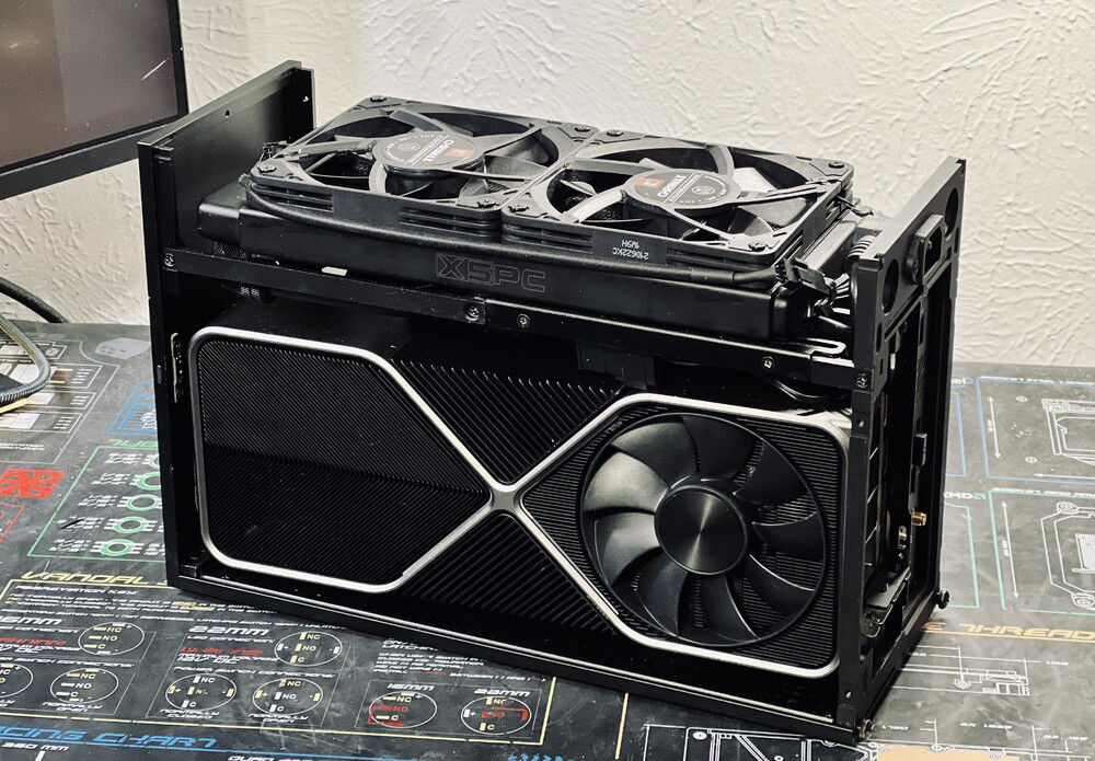 I had trouble getting the top to close with 25mm fans, so I switched to the 15mm chromax versions.