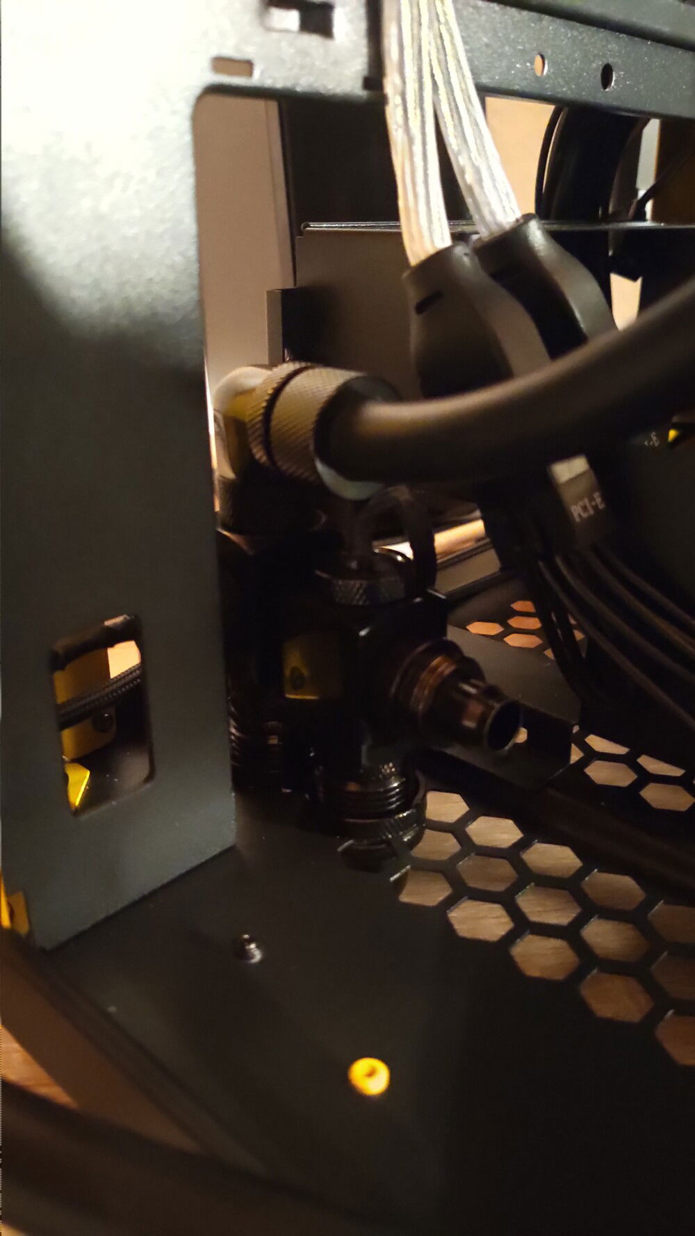 Bulkhead Fitting, because of the Mora 360