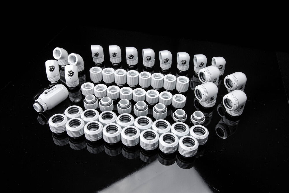 Huge thanks to Bitspower for supplying the fittings, blocks, reservoir/pump and radiator.