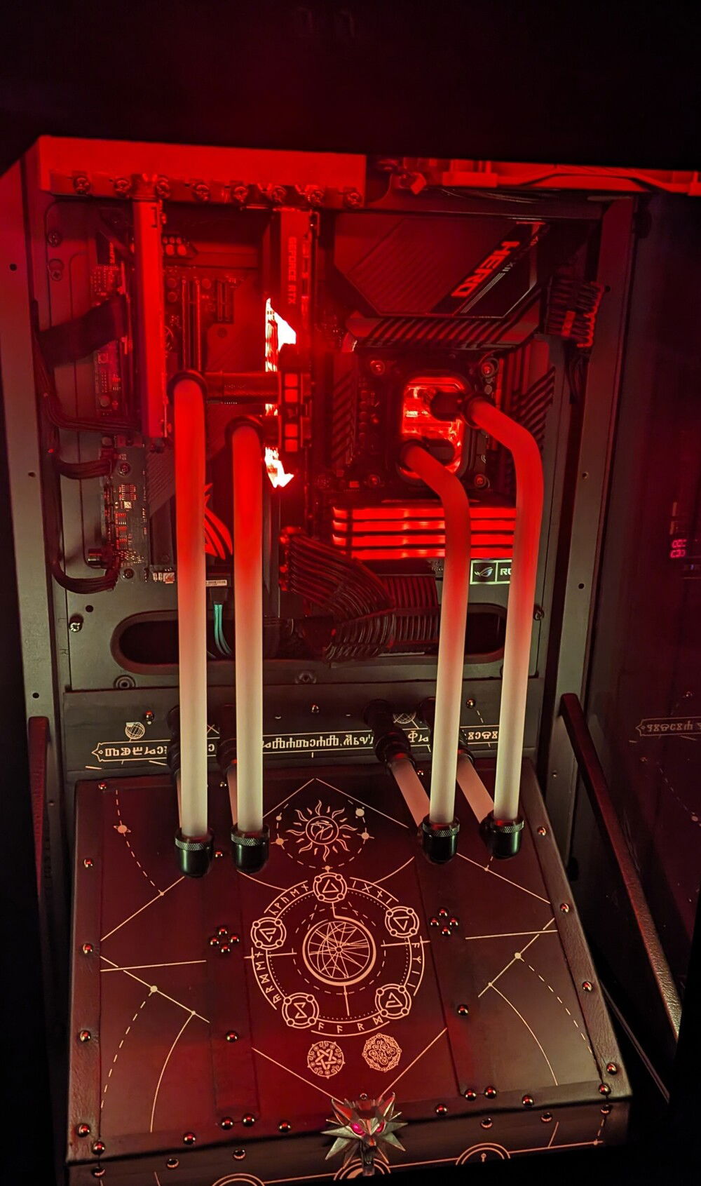 Frosted tubing looks as if its glowing from the lighting around the case