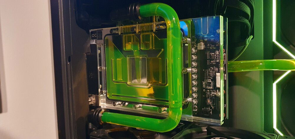 4080super strix with alphacool.