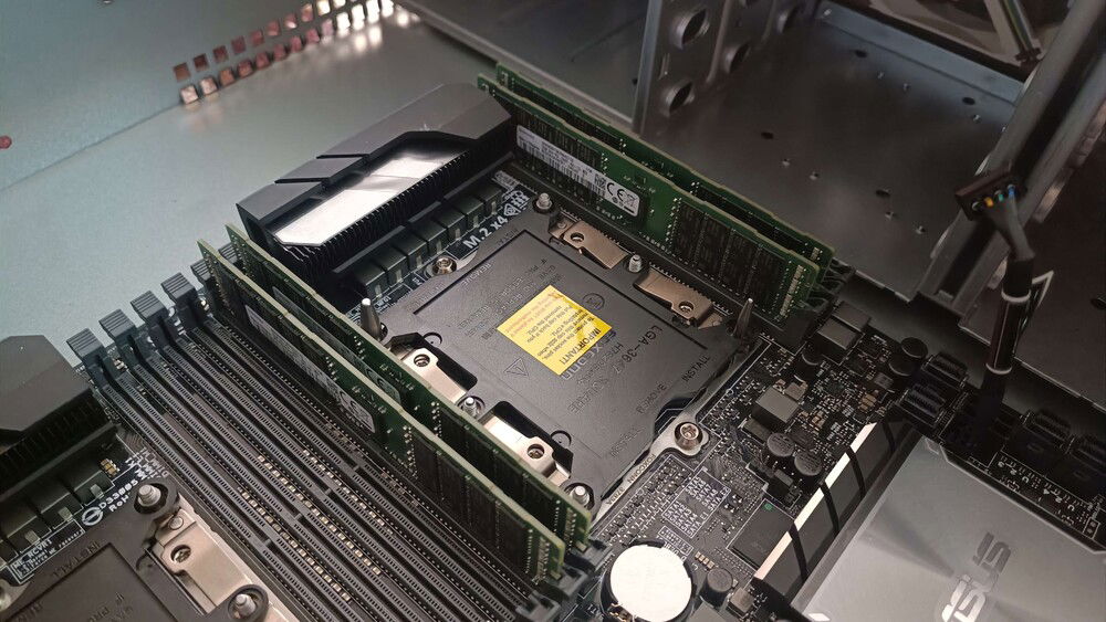 Never handled more than 32GB at once, jumping up all the way to 128GB is something else !