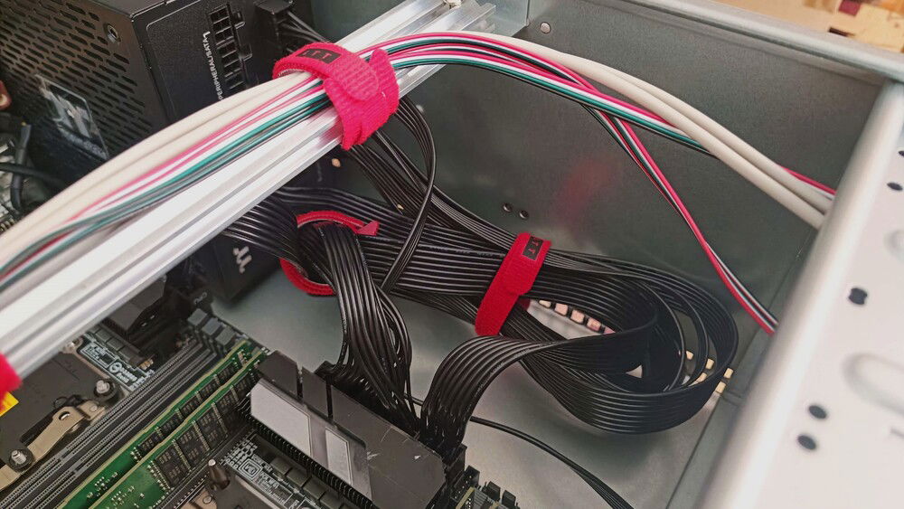 Don't worry guys, didn't tighten the cables too much, just enough to bundle them neatly !