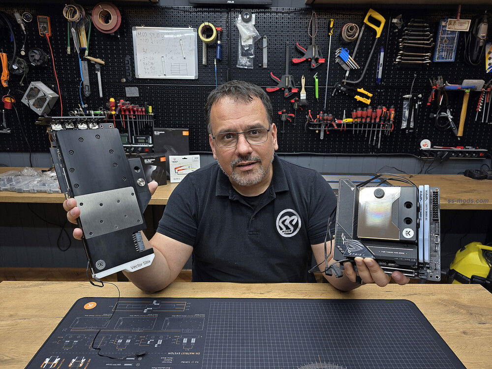 It's time to mount the water cooling blocks 🙂