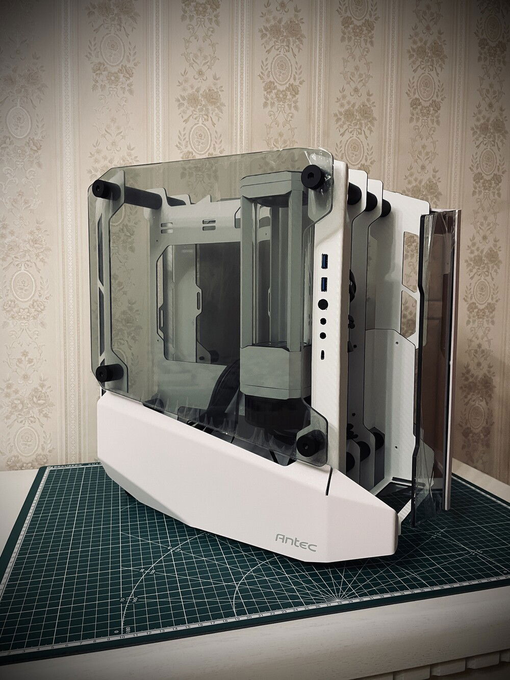 And this is the result after wrapping everything. Some show-off shots, if you don't mind (1).