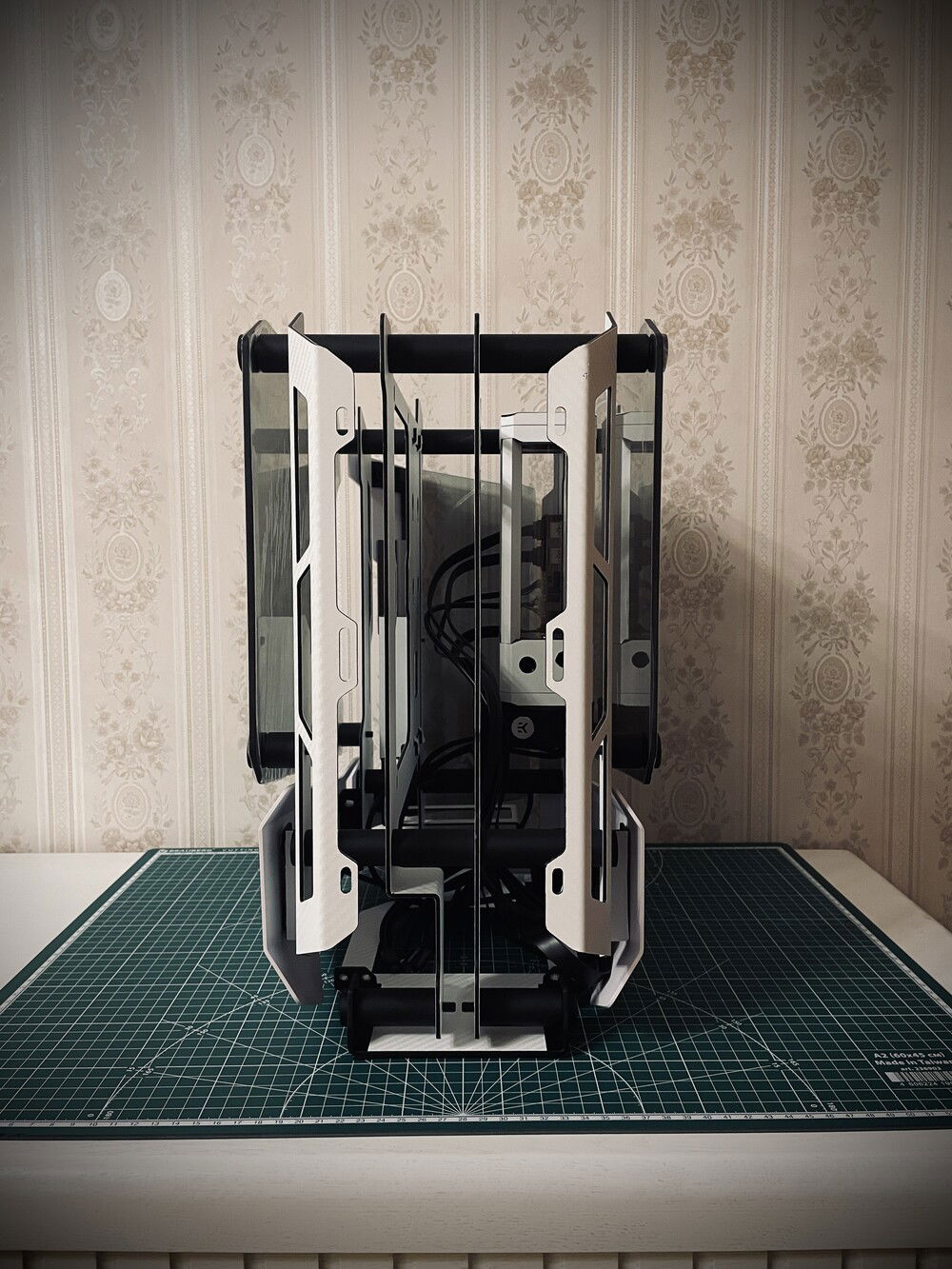 Show-off shot (5). The back of the case.