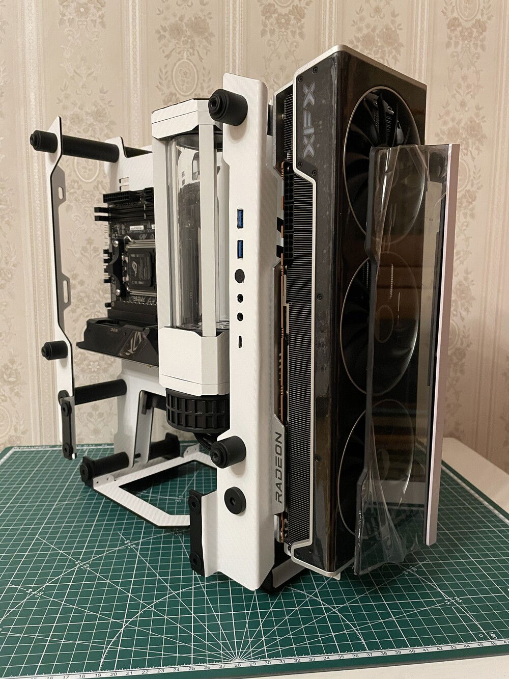 Trying to fit the GPU in its place with the stock cooler. Just for the LULz.