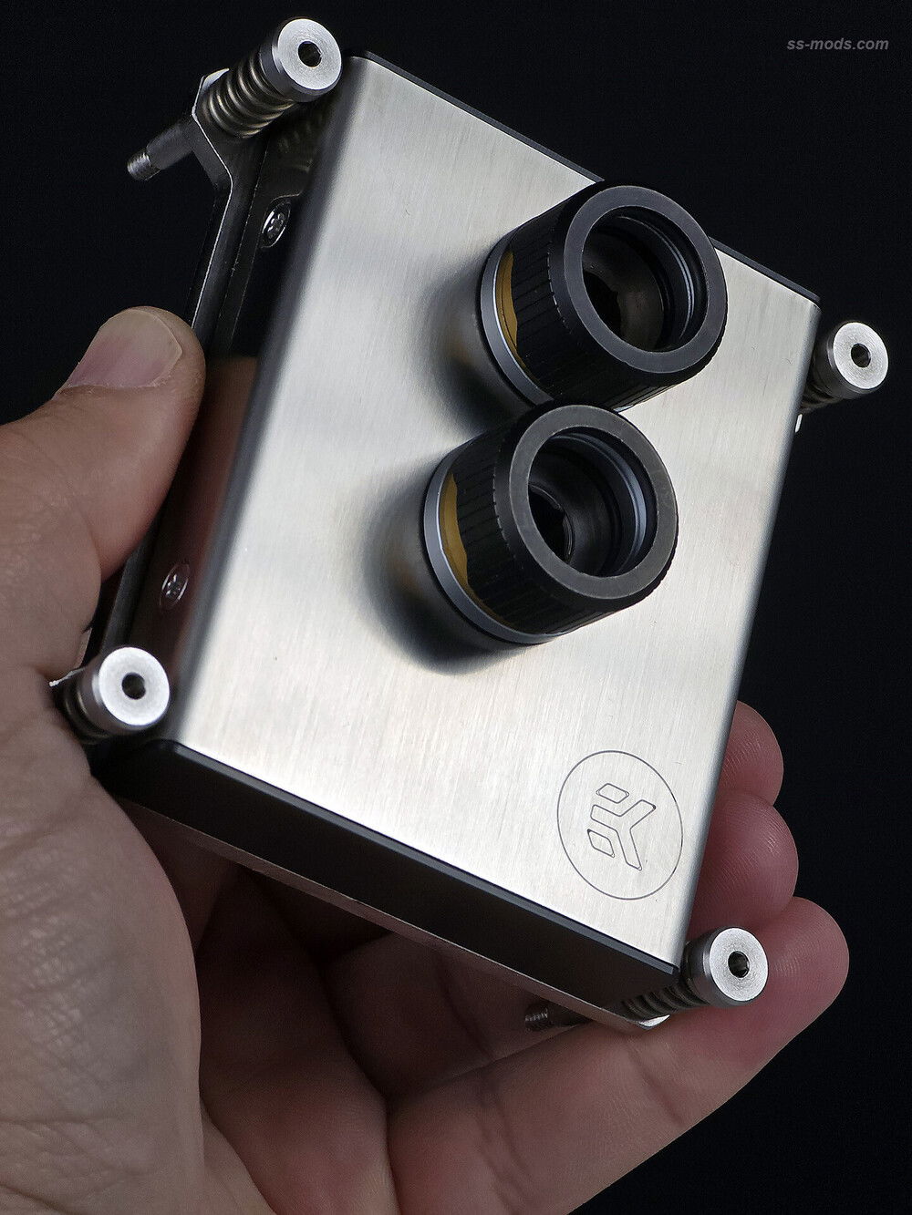 EK-Pro CPU WB 1700 CPU block & EK-Pro Pump Reservoir Manifold X3 D5...