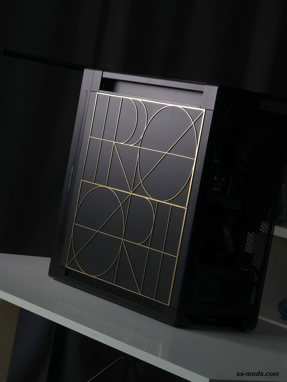 The project is finished, everything works perfectly, it's time for a photo shooting :)