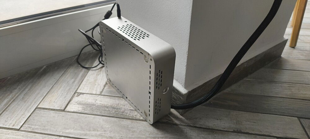 Small Celeron SOC with Ubuntu.