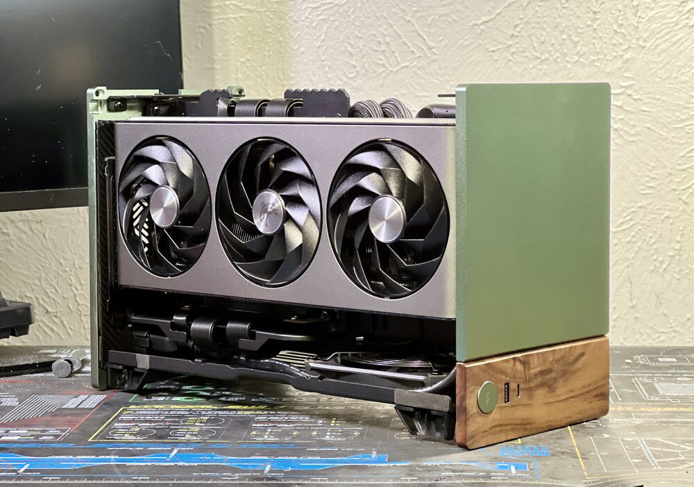 I love Sapphire's Nitro+ GPUs...