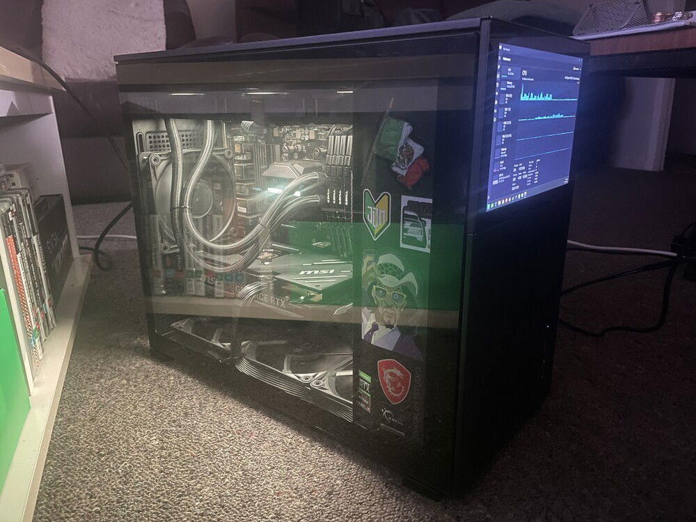 Side view of case. Offers an excellent view of the internals. I chose to make use of the rgb controller and set the colour to fishing line green, or (255)(255)(36) in msi center. Reckons its yellow but i love the colour it is.