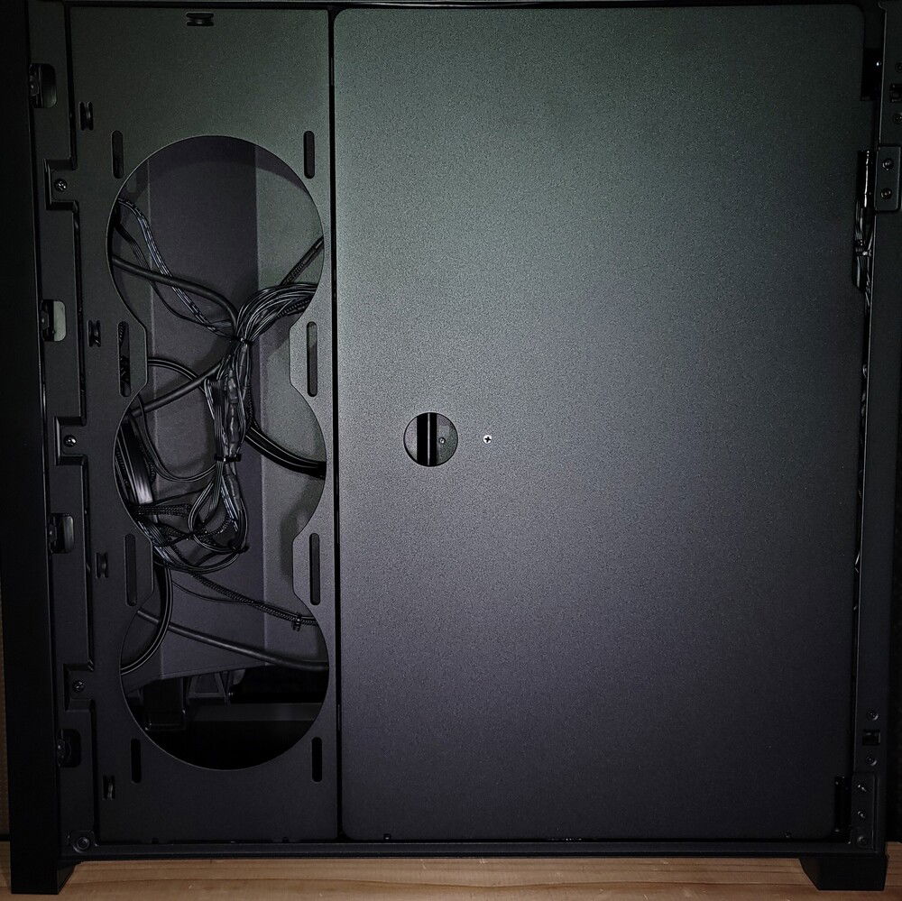 Right side (panel closed)