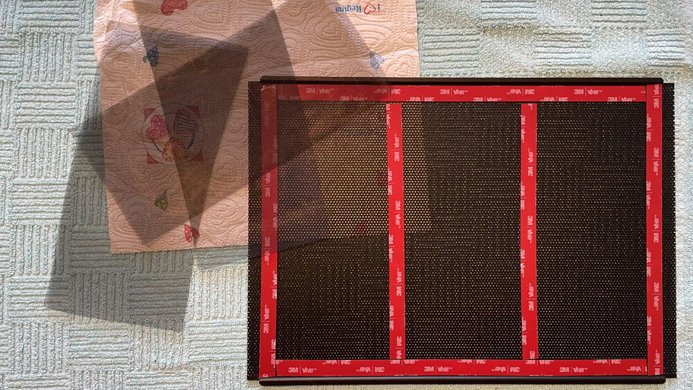 Preparing sidepanles with dualsided tape