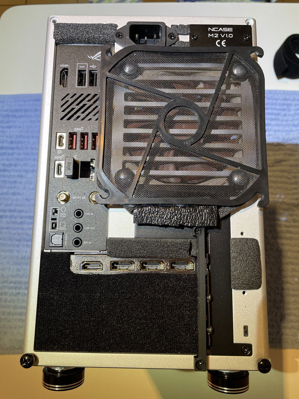 graphics card coverage looking good :) dustfilter still not :(