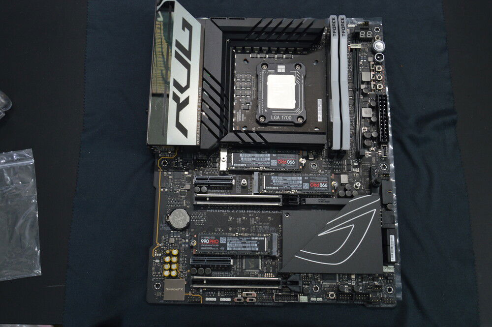 Three 4TB Samsung 990Pro in the motherboard and two more in the DIMM.2 slot. All the space I should ever need.