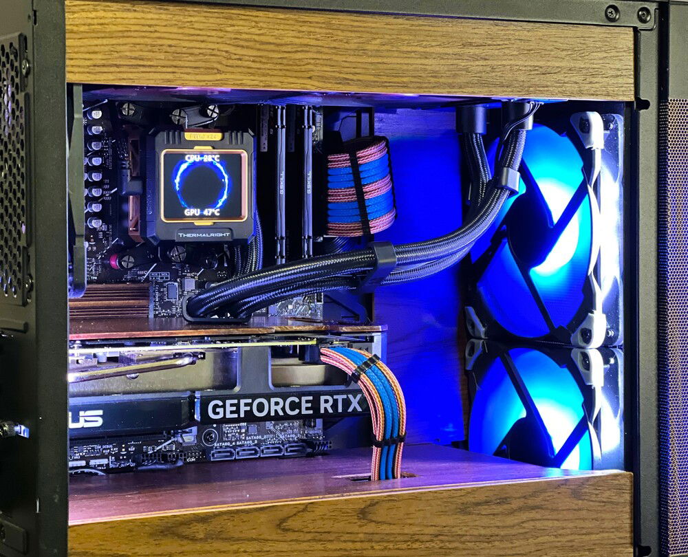 The new Frozen Warframe AIO from Thermalright is a great little unit, lots of animations/graphics come pre-loaded in the software.