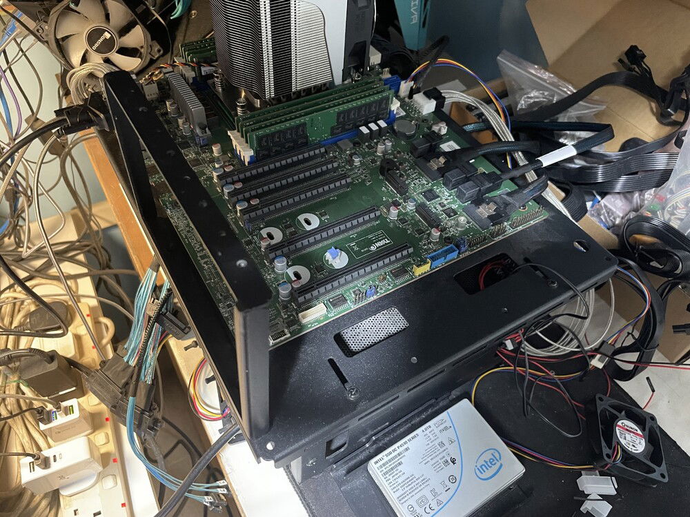 (v2) Board view (buttons in the middle).