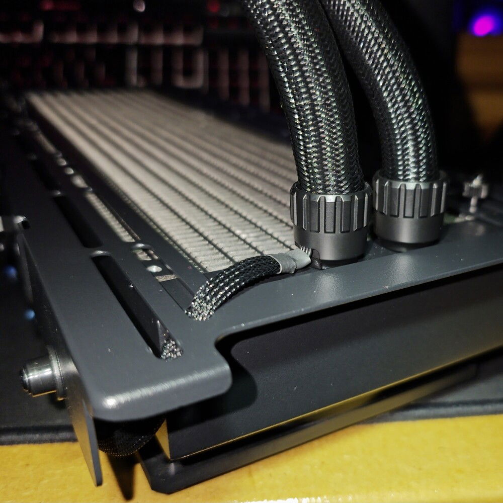 sheathed & ran fan lead through rad. mounting tray