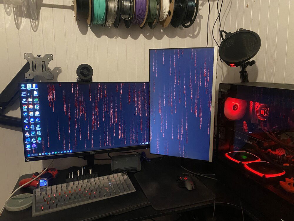 Eventually going to get a third monitor. Final setup for now though.