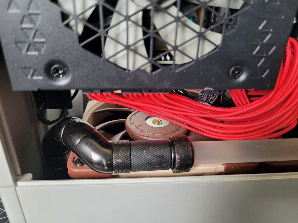 In total 10 x Alphacool Eiszapfen angle adapter double 45° rotatable