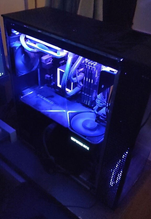 The previous build on the original OMEN B550 AM4 board. Case was modified to get the GPU in. The best visually in the build journey, in my opinion.