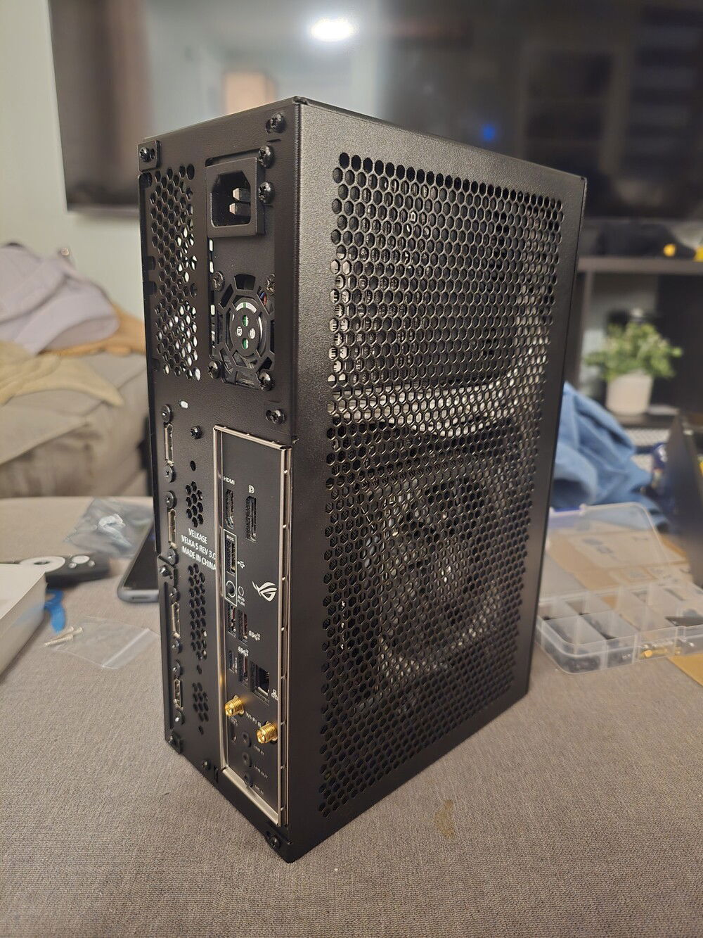 Tada! Backside beauty shot of it buttoned up.