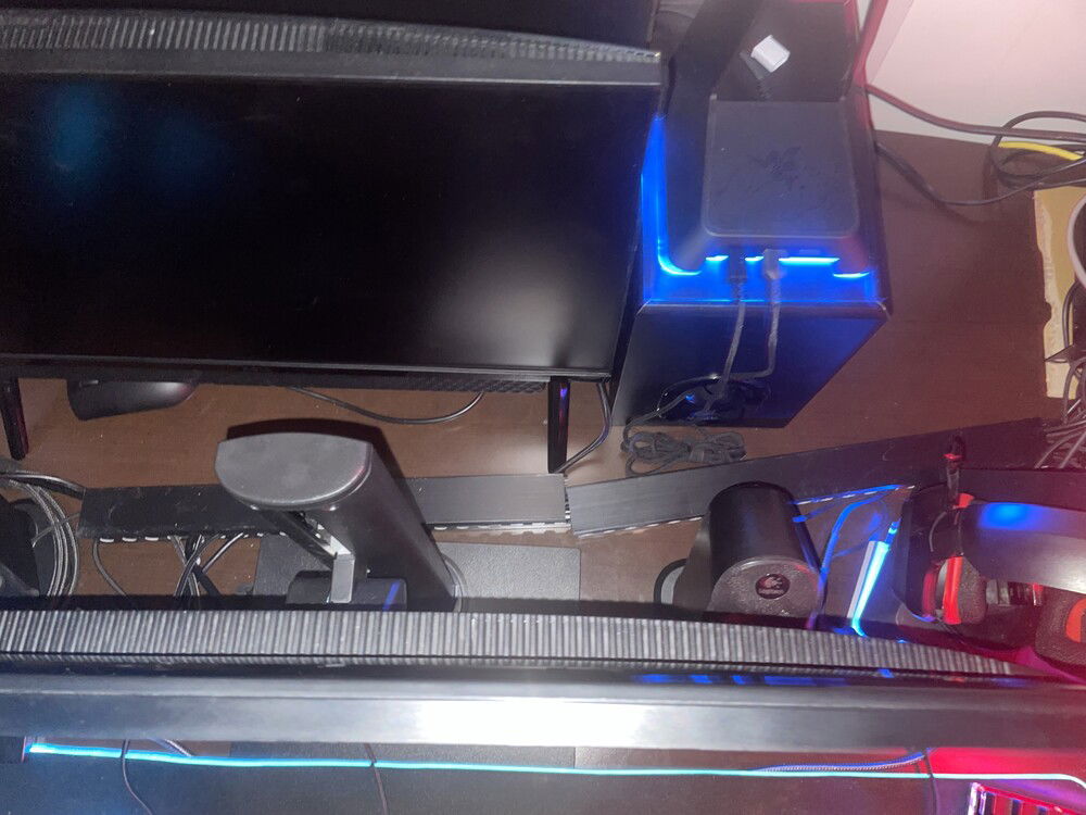 Some basic wire management (only spent like 10 minutes on it so far)