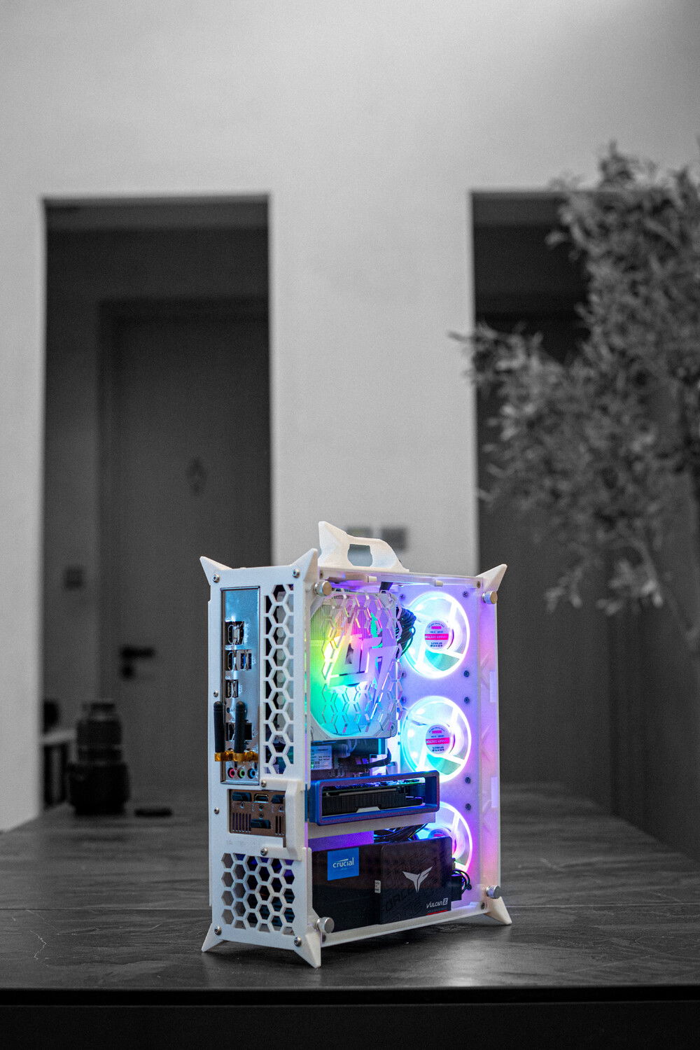 don't let this image fool you, this has AI image editing, can you guess what was the edit?