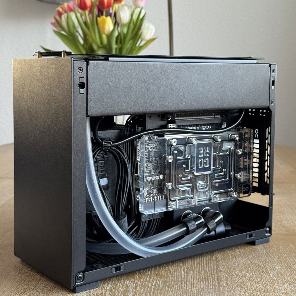 9070 XT with Alphacool Core waterblock