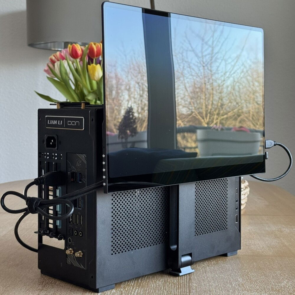 semi integrated monitor :)