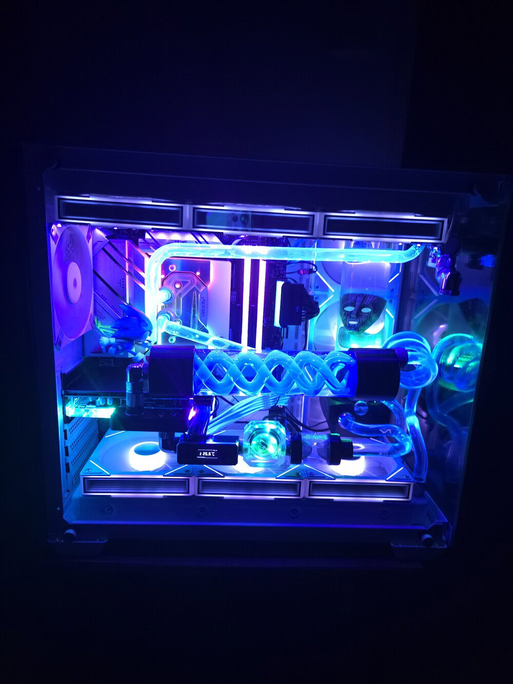 GPU upgrade to an RTX 5080 with a custom water block, including the addition of a second T-Virus reservoir.