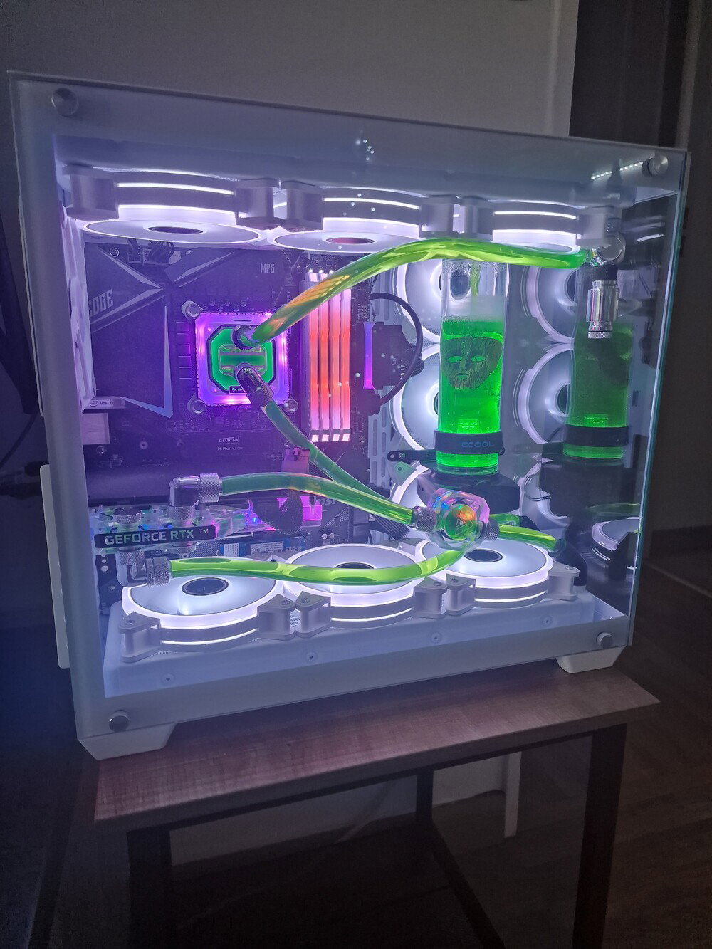 Upgraded the case, motherboard, and CPU to an Intel Core i9-9900KF.