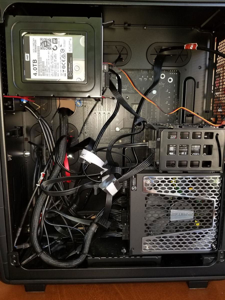 A shot of the drive and PSU side of the Air 740.