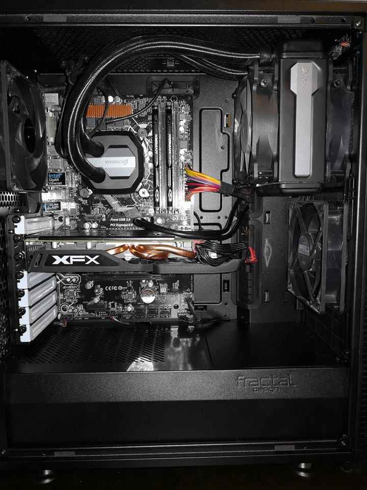 Terrible interior photo. I'll add more when i take some.