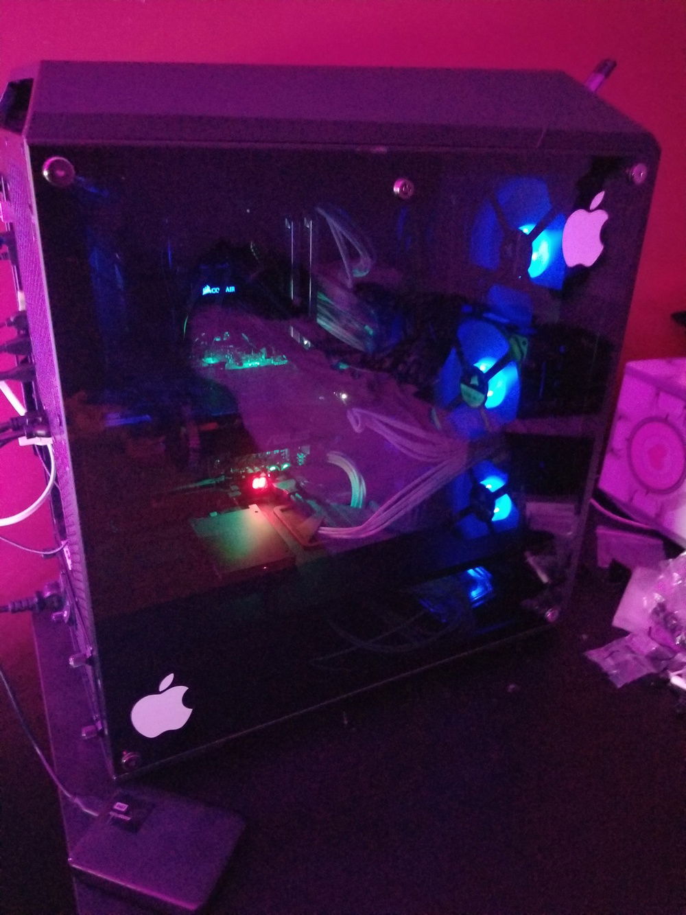 side of case (sorry about bad pic, it's hard not to catch reflections since it's tinted)