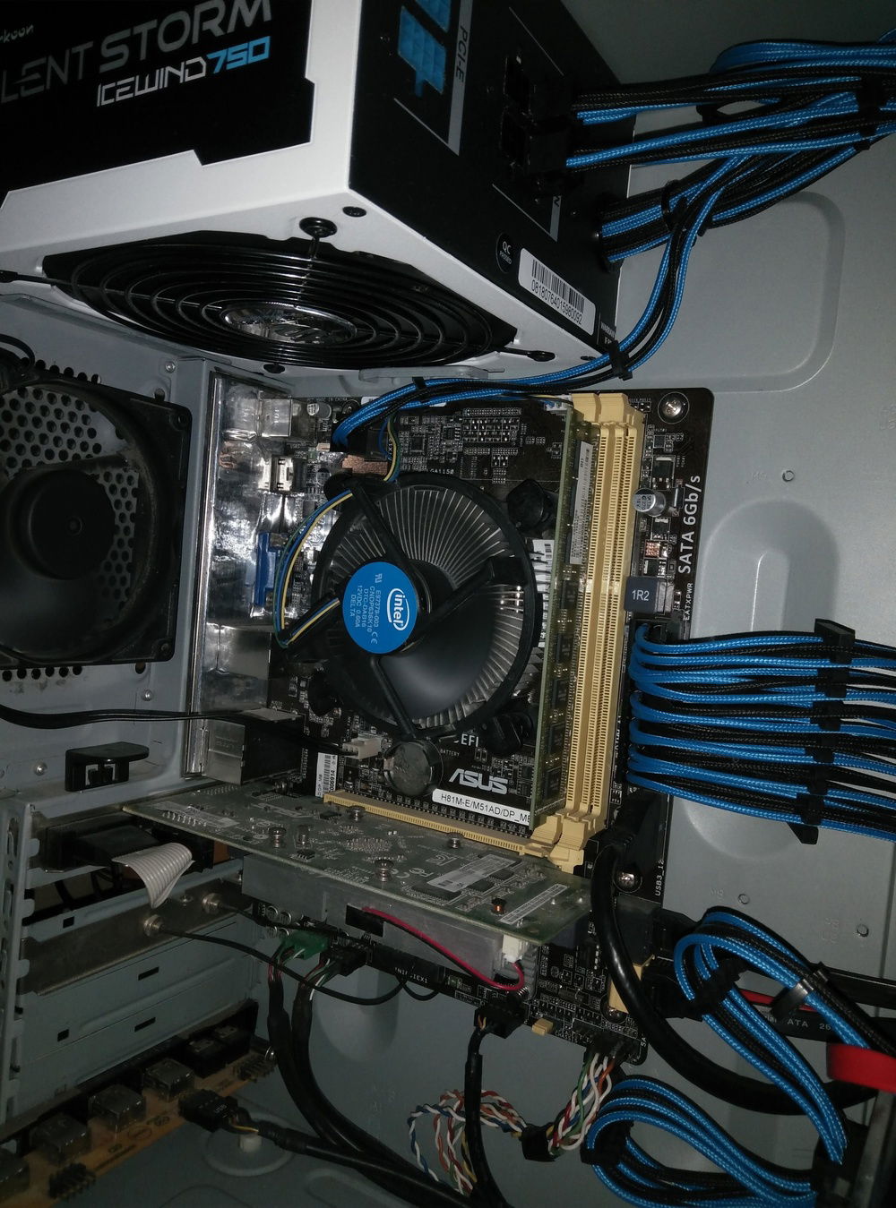 I love to keep clean the inside and good cable management. (I know it's not perfect. But in the future...)