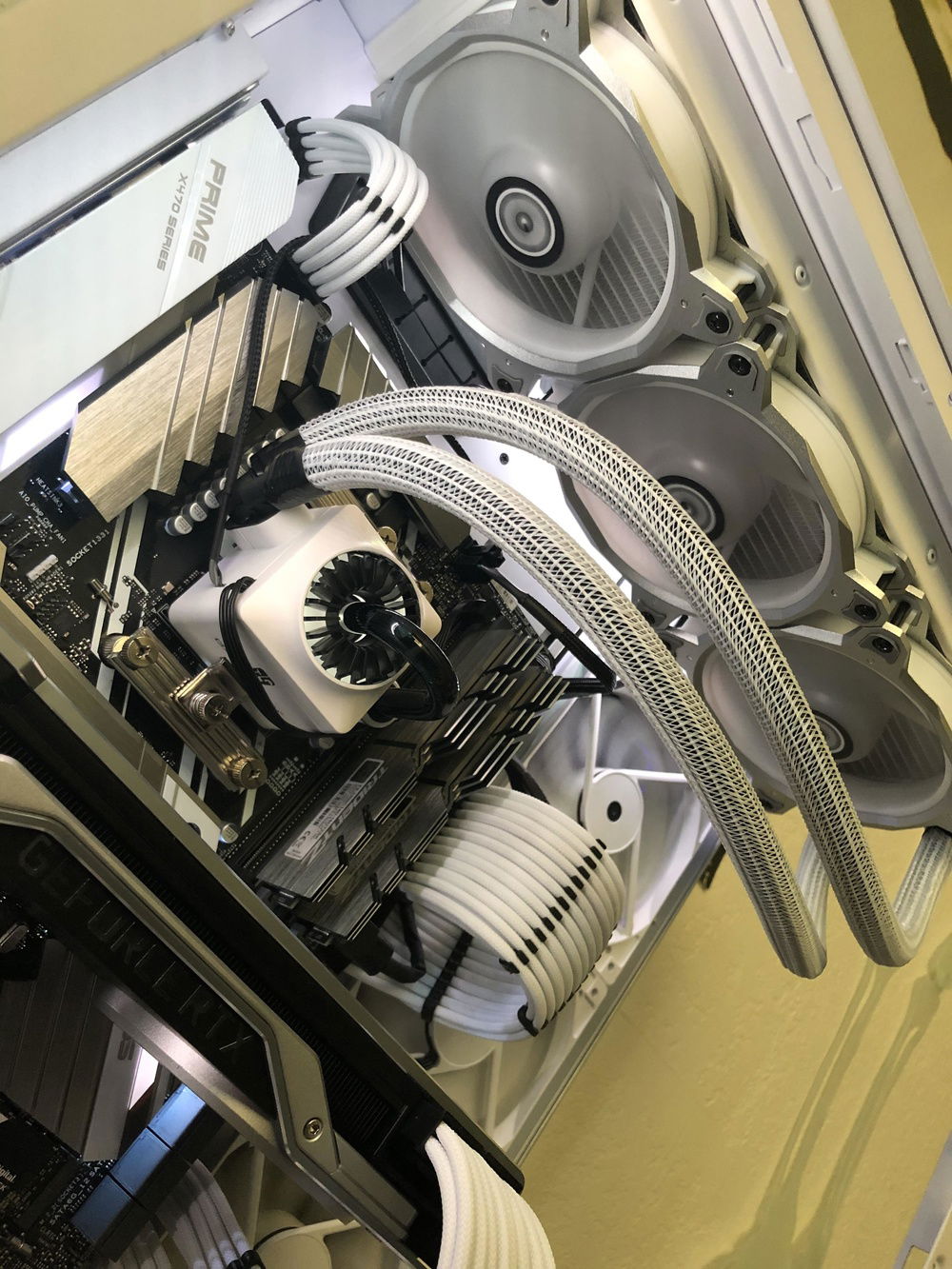 Added white sleeving to the AIO tubes to match