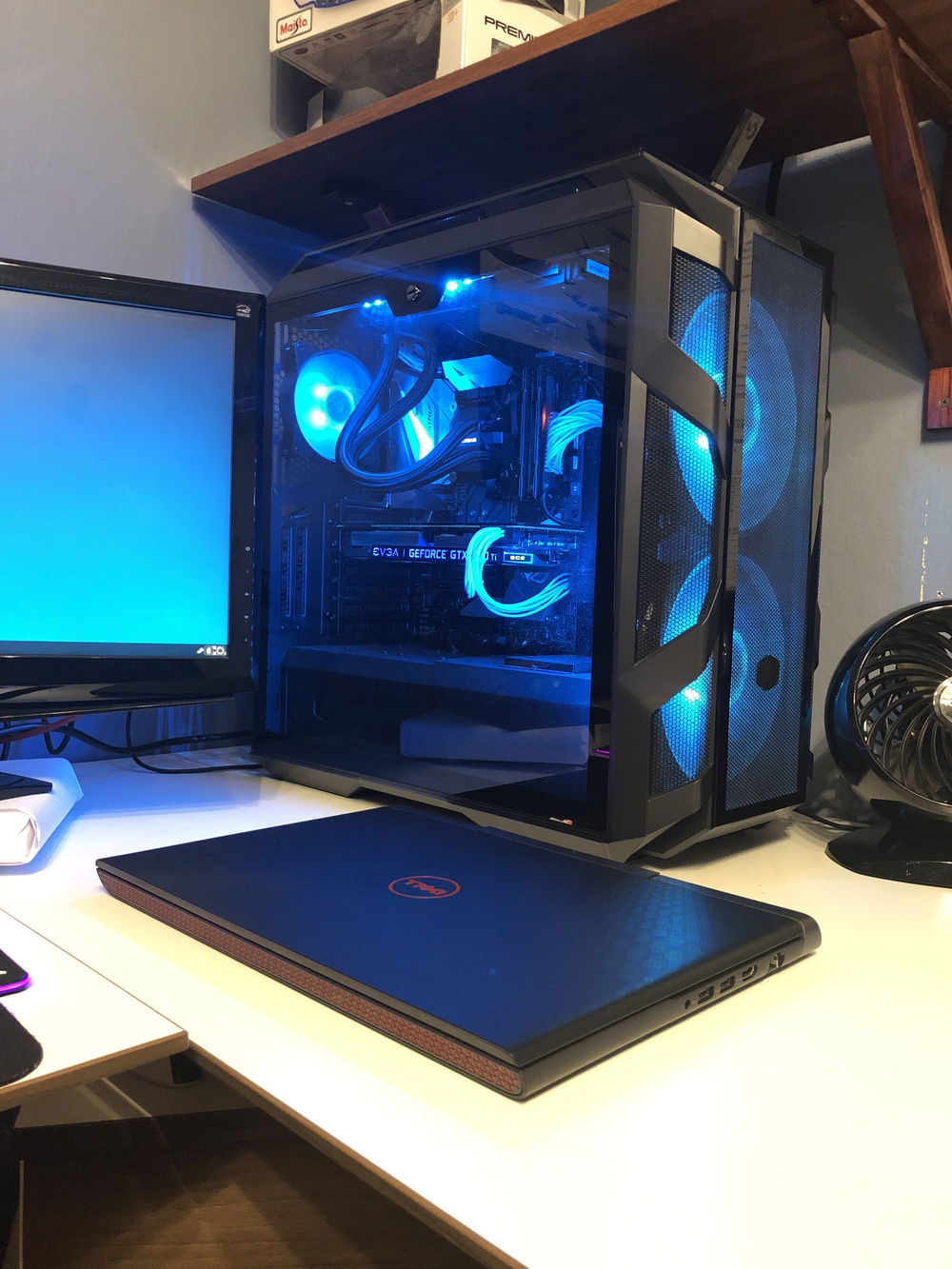 Build side view (Blue lighting)