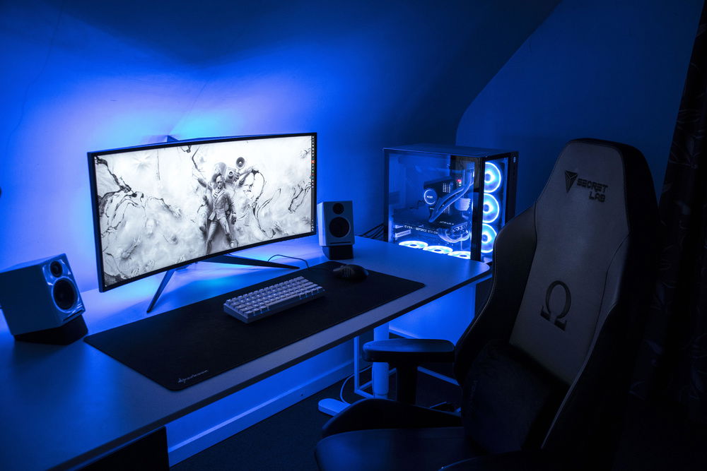 Full setup - With Audioengine a2+ speakers , ALR Jordan subwoofer under the desk , Obins anne pro 2 keyboard and a secret lab omega chair.