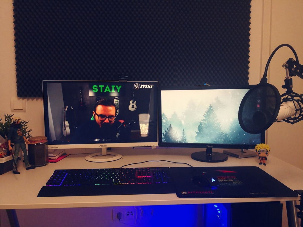 This is my current Streaming/Gaming setup.