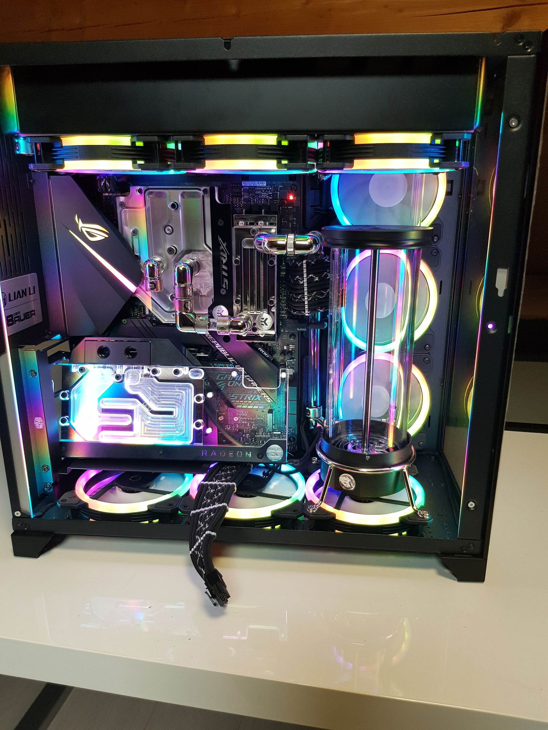 Crazy Unld P.N Modded Lian-Li pc 011 Dynamic » builds.gg