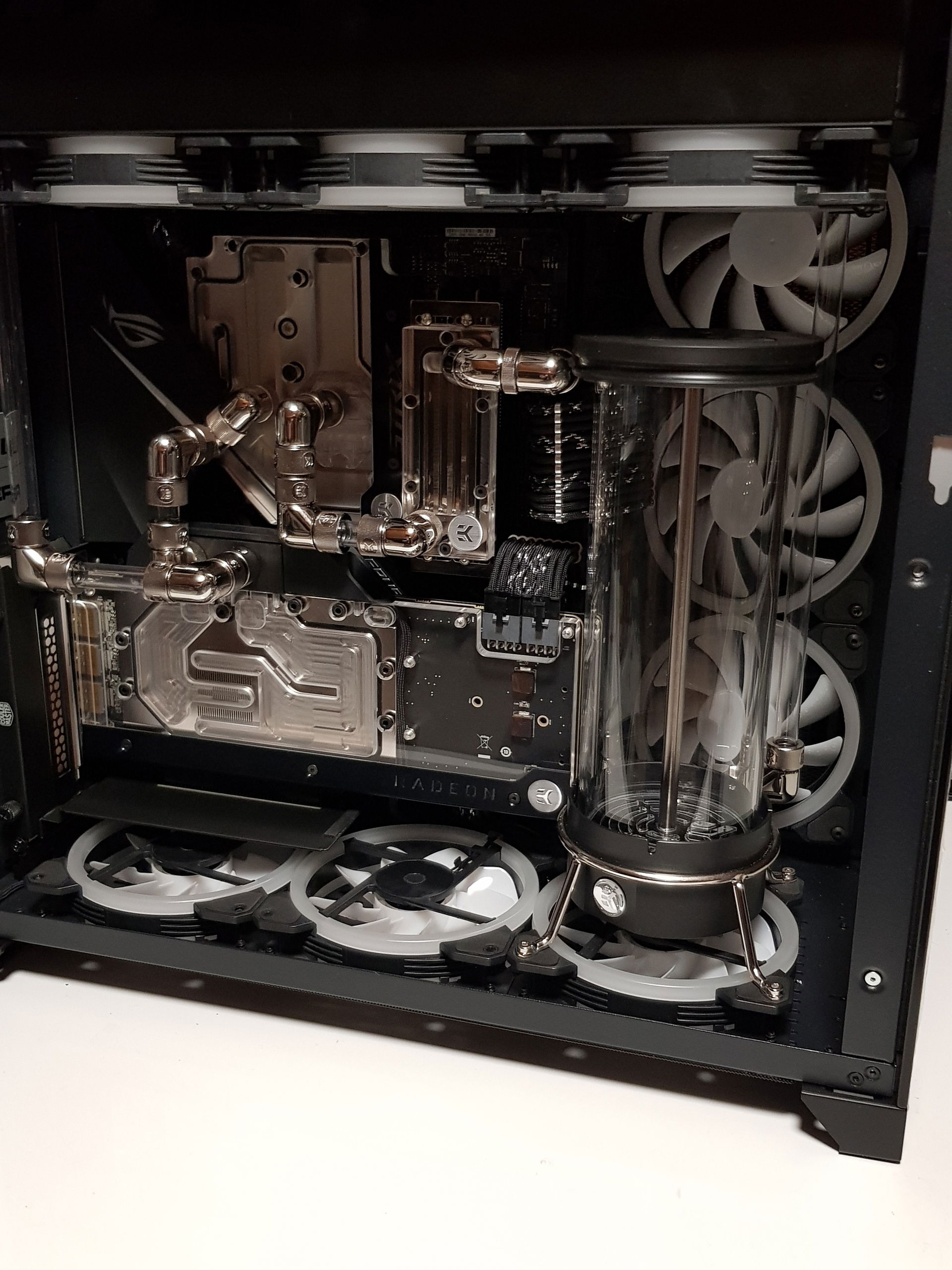 Crazy Unld P.N Modded Lian-Li pc 011 Dynamic » builds.gg