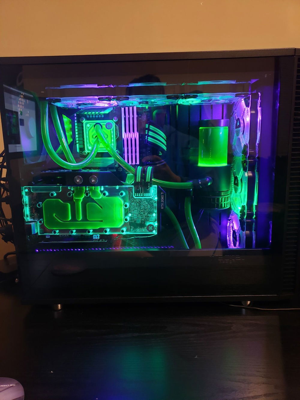 This is with the tempered glass on.  It hides the LED strip on the right.