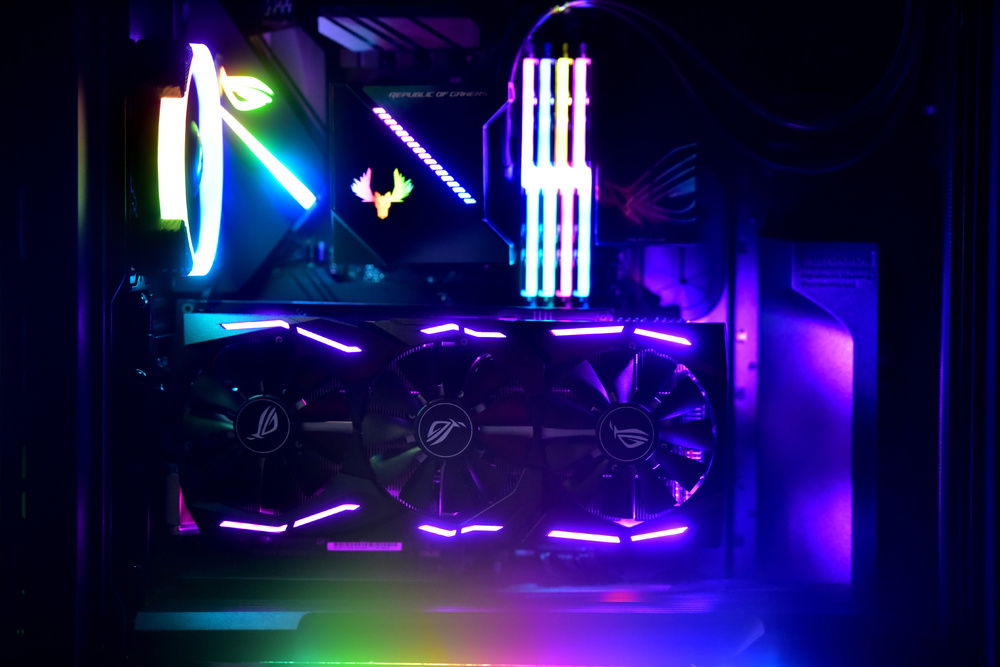 Many people are using cable mods, I went the opposite and didn't want any cables to be seen, including the GPU power cables, and 24pin motherboard power.