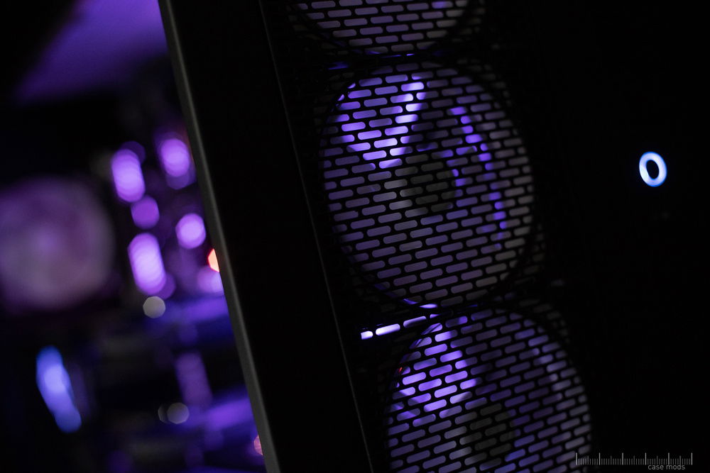 When i don't take photos, there is a dust filter. :P