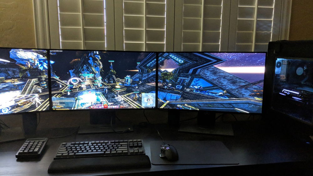 3 screen gaming