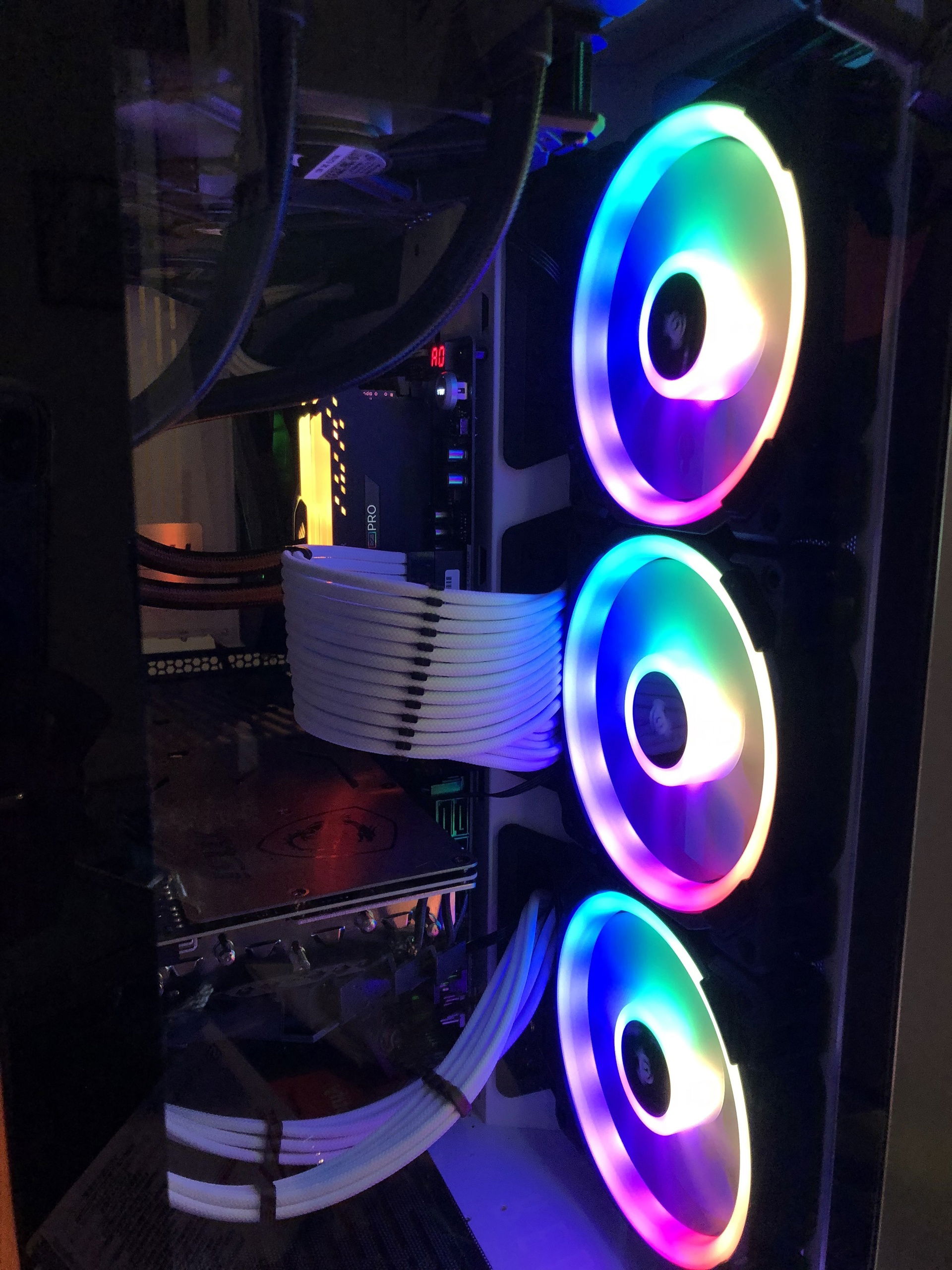 Dynamic RGB build » builds.gg