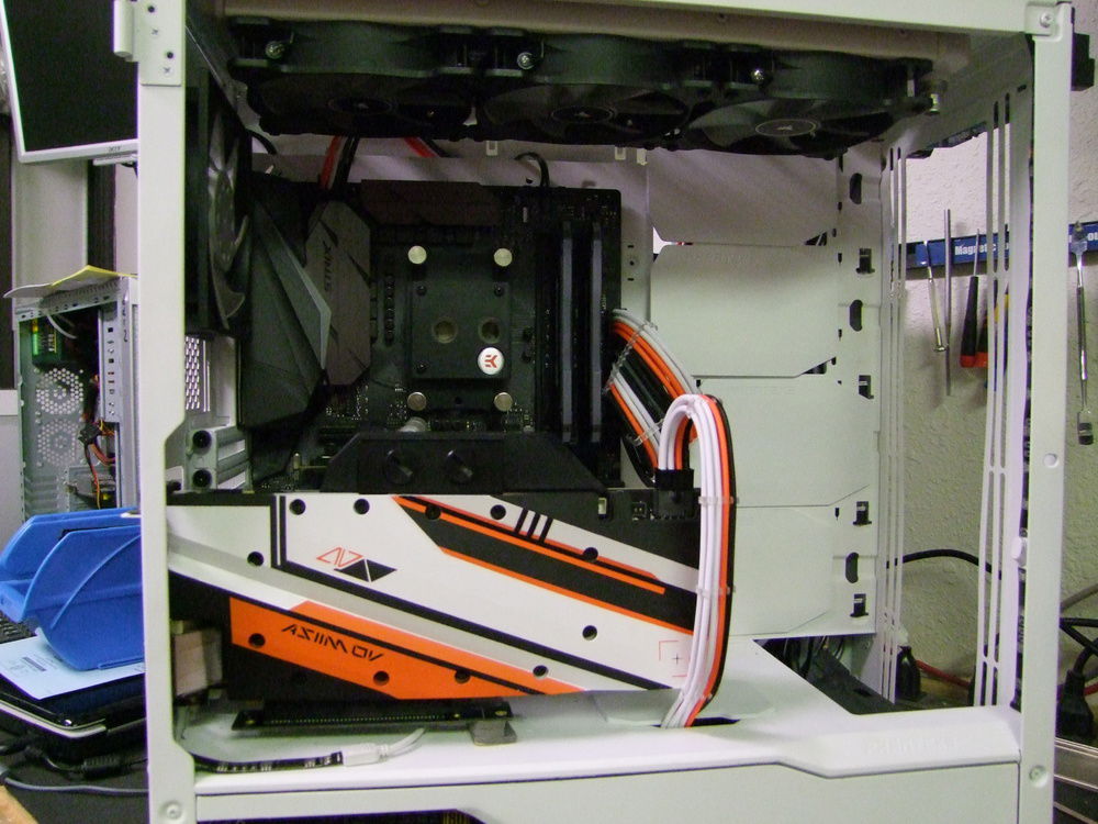 Building process: board and GPU in the case